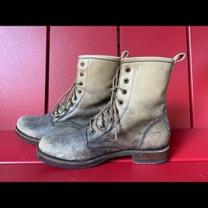 Pre owned FRYE stonewash Veronica boot